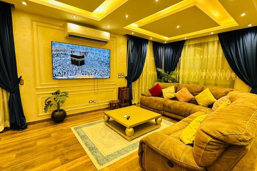 3 Bedrooms Duplex with Private Garden in East Town